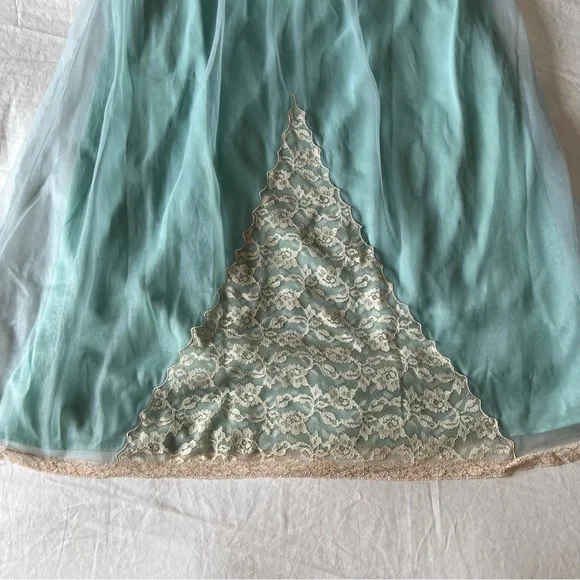 Vintage Nightgown - Picture 5 of 5